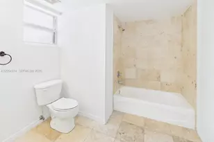425 NE 30th St, Miami, FL 33137 - Photo 20