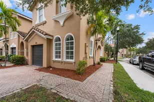 1442 SE 26th Ave, Homestead, FL 33035 - Photo 2