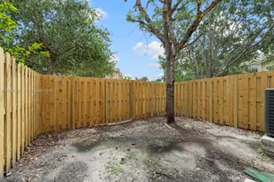 1442 SE 26th Ave, Homestead, FL 33035 - Photo 14