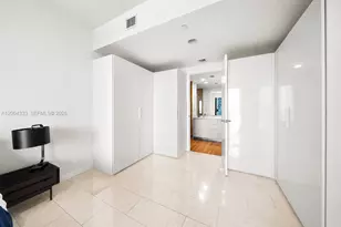 1010 Brickell Ave, Miami, FL 33131 - Photo 14