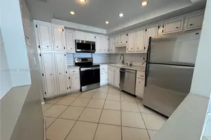 18041 Biscayne Blvd, Aventura, FL 33160 - Photo 4