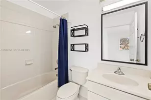 631 NW 79th Terrace, Pembroke Pines, FL 33024 - Photo 16