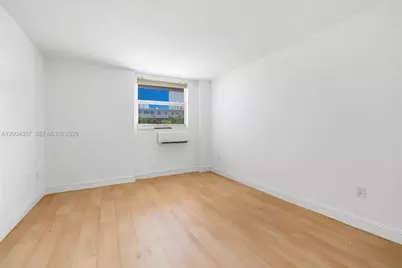 1300 Lincoln Rd #B402, Miami Beach, FL 33139 - Photo 16
