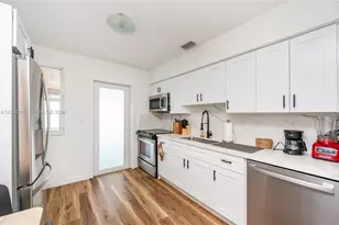 3100 Naomi St, Miami, FL 33133 - Photo 6