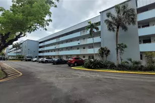 3600 NE 170th St, North Miami Beach, FL 33160 - Photo 12