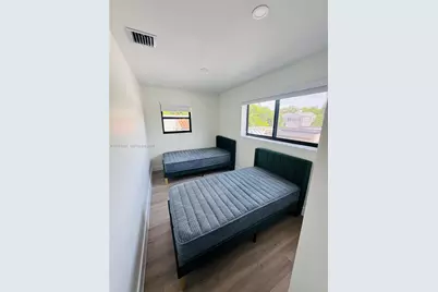905 SW 13th Ct #905, Miami, FL 33135 - Photo 14