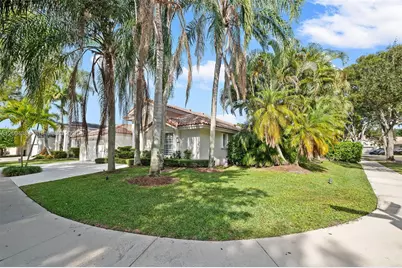 765 Bayside Ln, Weston, FL 33326 - Photo 2