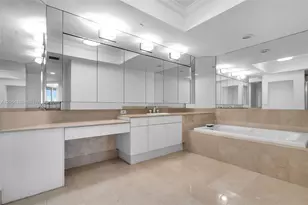 21150 E Point Pl, Aventura, FL 33180 - Photo 26