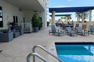 1200 N Brickell Bay Dr, Miami, FL 33131 - Photo 32