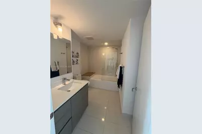 460 NE 28th St #2806, Miami, FL 33137 - Photo 8