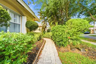 2513 Coral Trace Pl, Delray Beach, FL 33445 - Photo 2