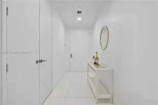 15811 Collins Ave, Sunny Isles Beach, FL 33160 - Photo 4