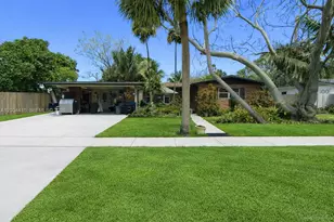 2048 SW 27th Ave, Fort Lauderdale, FL 33312 - Photo 2