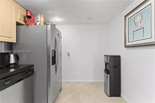 100 Bayview Dr, Sunny Isles Beach, FL 33160 - Photo 10