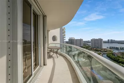 7000 Island Blvd #2802, Aventura, FL 33160 - Photo 4
