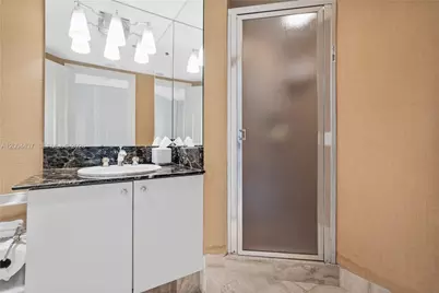 7000 Island Blvd #2802, Aventura, FL 33160 - Photo 36