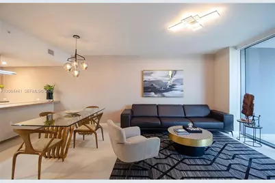 1000 Brickell Plz #4207, Miami, FL 33131 - Photo 6