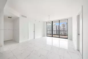 90 SW 3rd St, Miami, FL 33130 - Photo 2