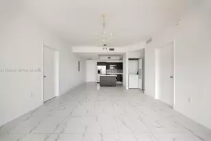 90 SW 3rd St, Miami, FL 33130 - Photo 6