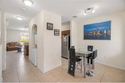 3065 SE 1st Dr #6, Homestead, FL 33033 - Photo 4