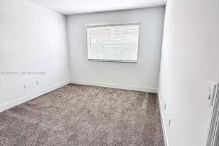131 SW 117th Ave, Pembroke Pines, FL 33025 - Photo 2