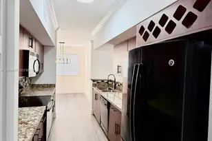 131 SW 117th Ave, Pembroke Pines, FL 33025 - Photo 8