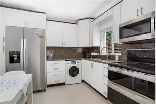 152 SW 20th Rd, Miami, FL 33129 - Photo 10