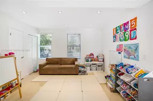 152 SW 20th Rd, Miami, FL 33129 - Photo 14