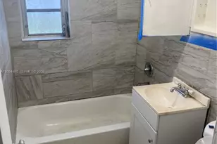 1070 NW 147th St, Miami, FL 33168 - Photo 10