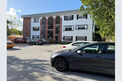 2415 Lincoln St #305, Hollywood, FL 33020 - Photo 2
