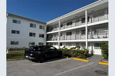 2415 Lincoln St #305, Hollywood, FL 33020 - Photo 1