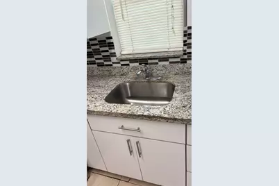 2415 Lincoln St #305, Hollywood, FL 33020 - Photo 14
