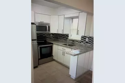 2415 Lincoln St #305, Hollywood, FL 33020 - Photo 6