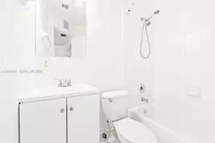 5701 NW 114th Ct, Doral, FL 33178 - Photo 12