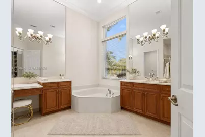 14857 SW 38th St, Davie, FL 33331 - Photo 10
