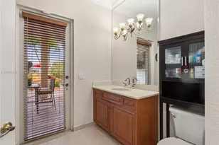 14857 SW 38th St, Davie, FL 33331 - Photo 12