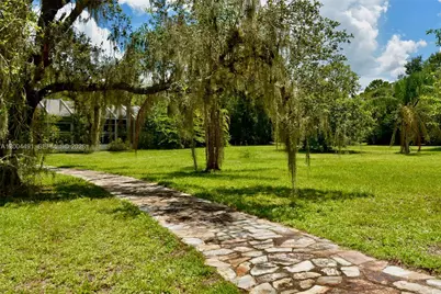 18220 Elmwood, Other City - In The State Of Florida, FL 33920 - Photo 22