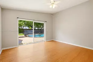 1414 E Harmony Lake Cir, Davie, FL 33324 - Photo 20