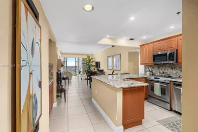 20505 E Country Club Dr #PH-38, Aventura, FL 33180 - Photo 20