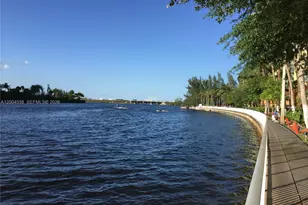5085 NW 7th St, Miami, FL 33126 - Photo 26