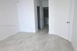 5085 NW 7th St, Miami, FL 33126 - Photo 8