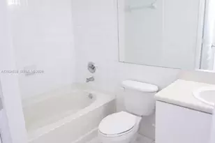 5085 NW 7th St, Miami, FL 33126 - Photo 10