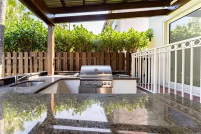 5869 NW 108th Pl, Doral, FL 33178 - Photo 32