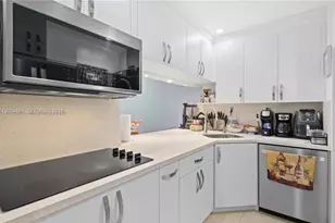440 E 23rd St, Hialeah, FL 33013 - Photo 14