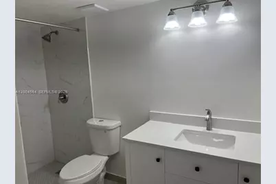 18326 NW 68th Ave #F, Hialeah, FL 33015 - Photo 12
