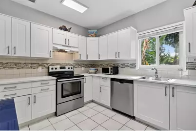 8 Ocean View Blvd, Key Largo, FL 33037 - Photo 36