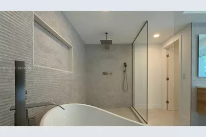 1690 Daytonia Rd, Miami Beach, FL 33141 - Photo 36