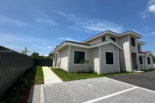 12552 SW 194th St, Miami, FL 33177 - Photo 4