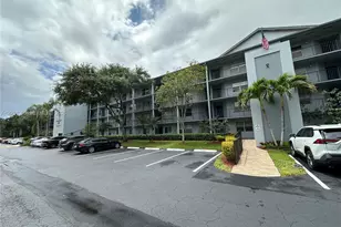 12650 SW 6th St, Pembroke Pines, FL 33027 - Photo 18