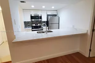 8100 Geneva Ct, Doral, FL 33166 - Photo 6